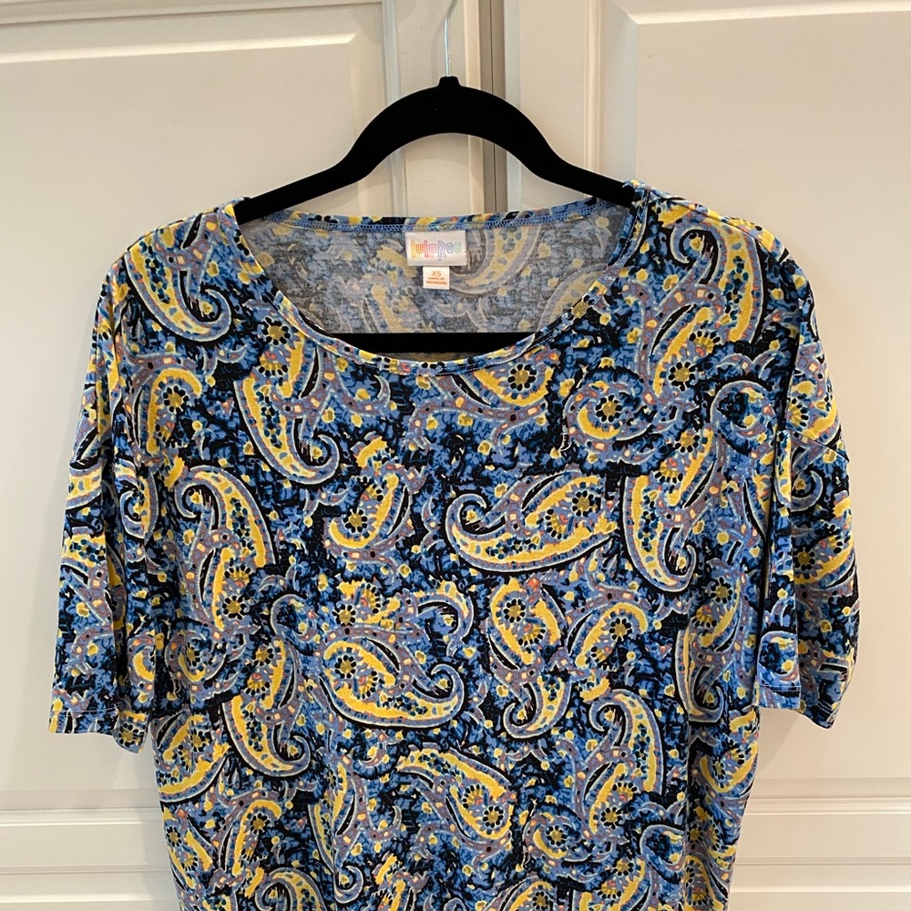 Lularoe Irma top. XS fits like a size M.
